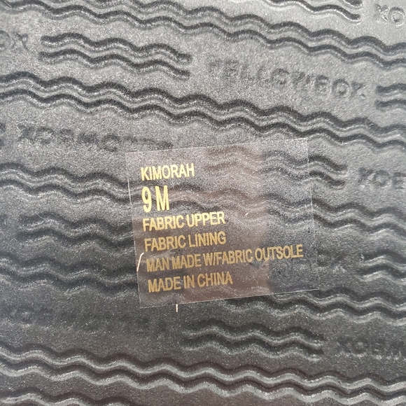 Yellow Box Sandals - Picture 5 of 6